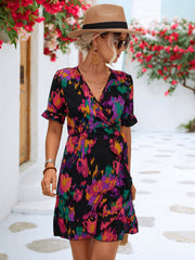 Robe d'été à manches courtes pour femmes Mini robe à motif floral à col en V